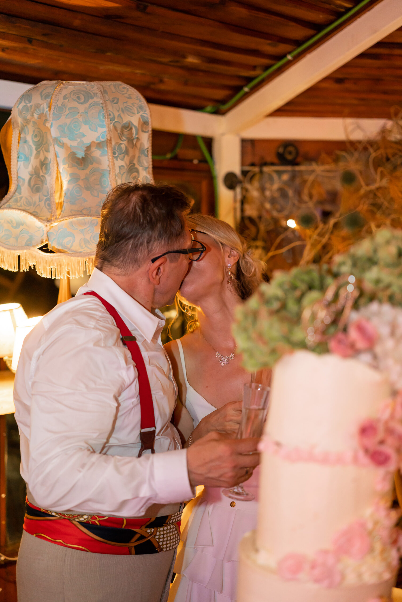 Sabemos lo que pesa coordinar proveedores, horarios y sorpresas de última hora. Por eso nos encargamos de todo: somos especialistas en organización de bodas y bodas completas de fin de semana.